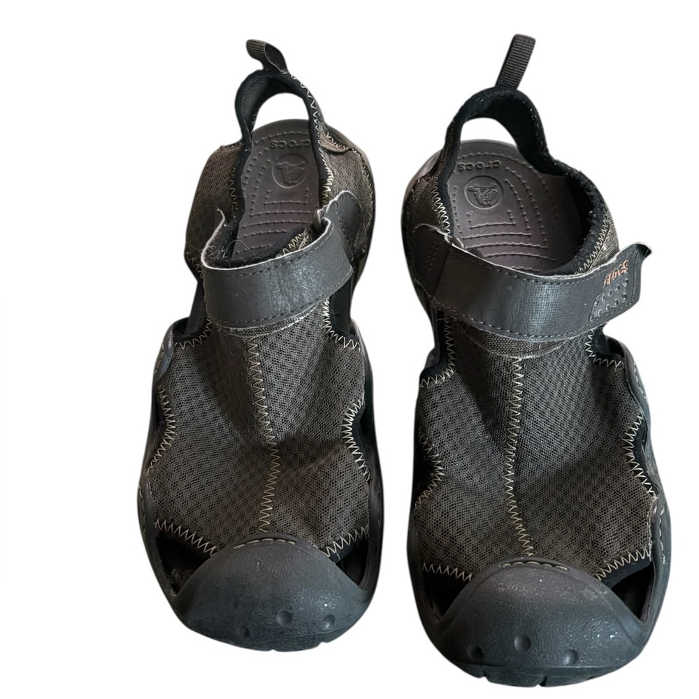CROCS Swiftwater Mesh Deck Sandals men’s size 9. EUC